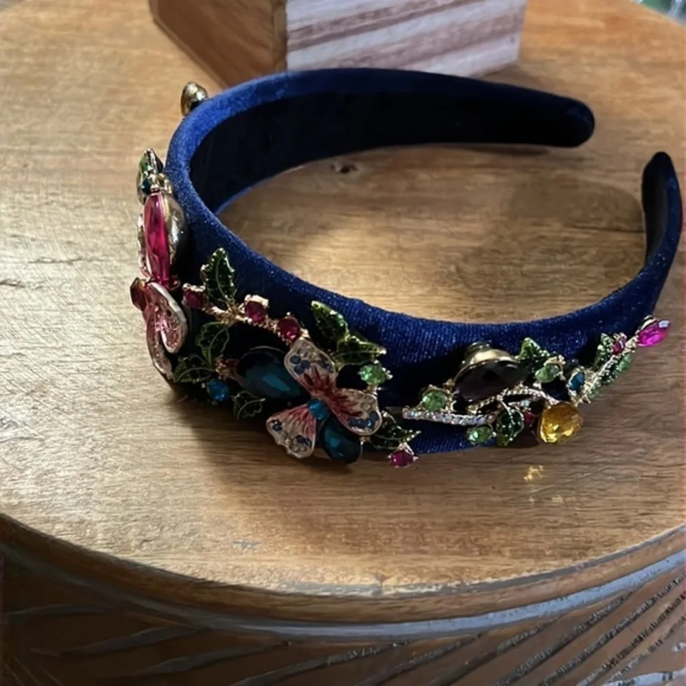 Elegant Flowers and Rhinestones headband / Tiara